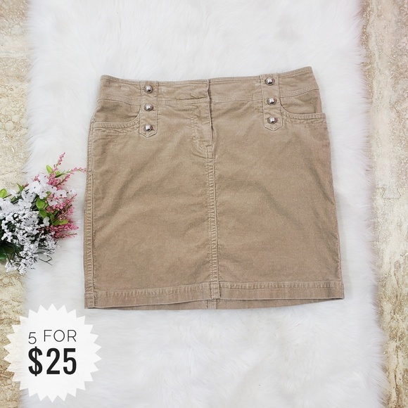 White House Black Market Dresses & Skirts - White House Black Market Skirt Size 6 B02